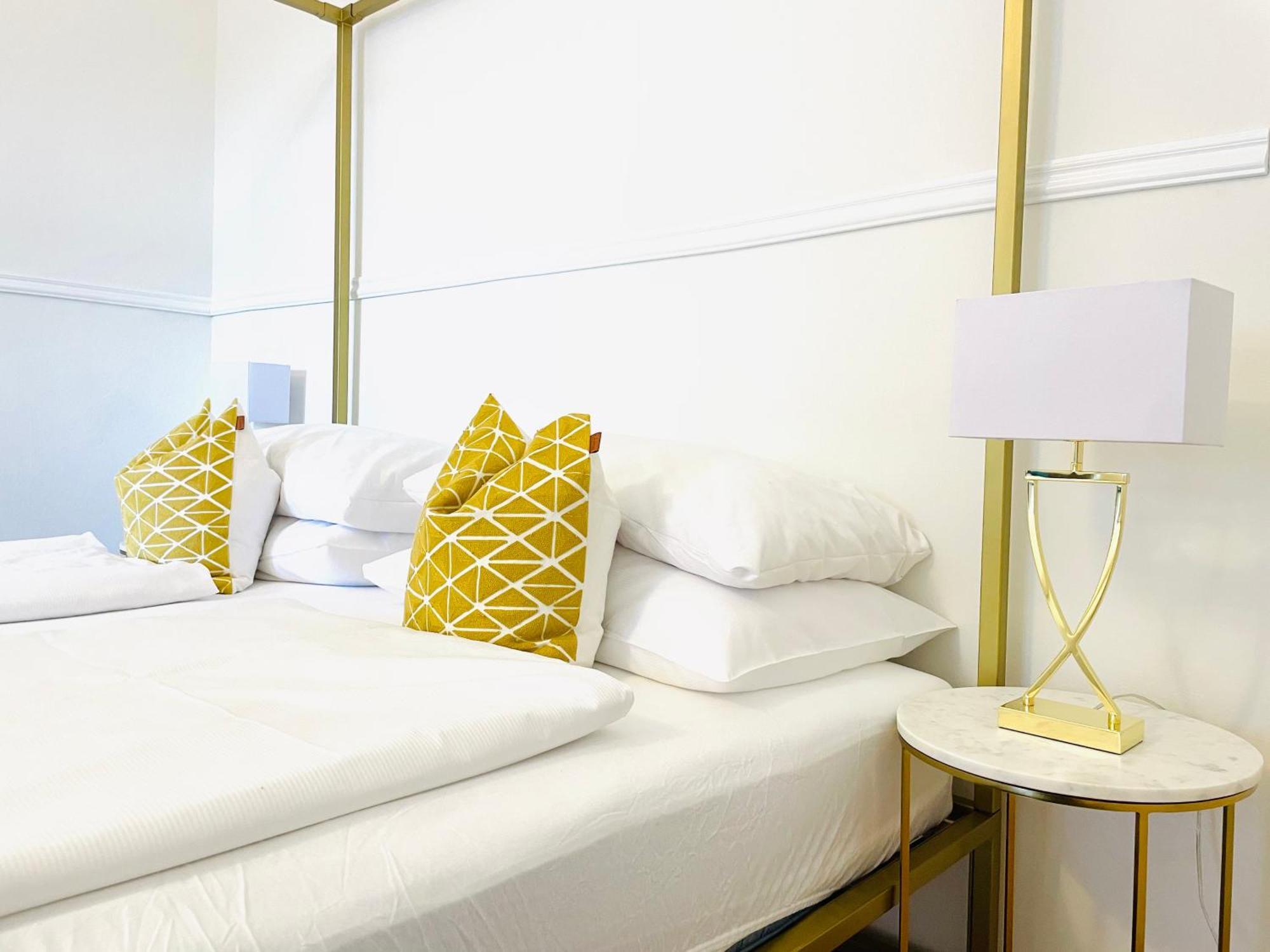 Apstay City Center Deluxe ǀ Free Parking ǀ Self Check-In Грац Екстериор снимка